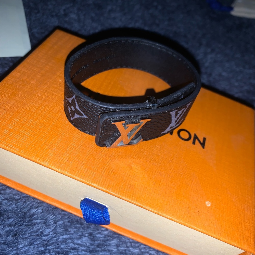 LV slim bracelet black/gray